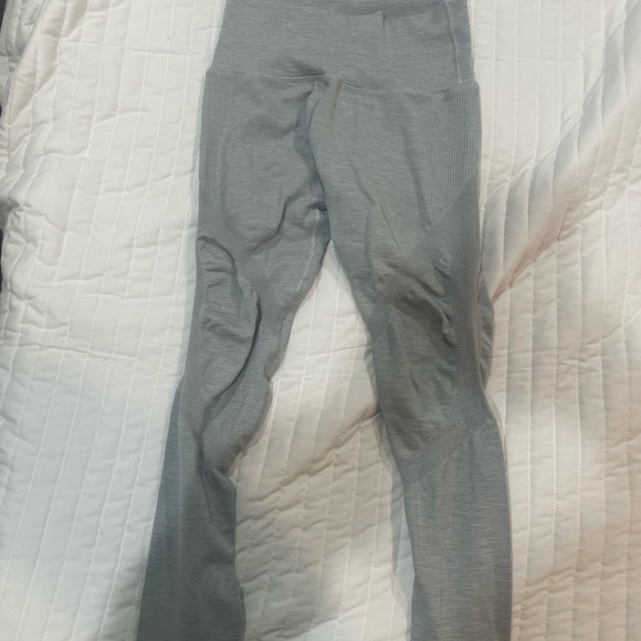 Alphalete Aero leggings color cloud grey size medium - Picture 2 of 4